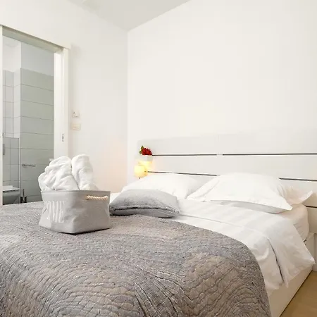 Luxury Bella Vista Holidays @ Kasuni Beach Apartamento Split