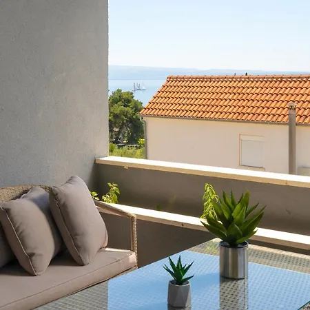 Apartment Luxury Bella Vista Holidays @ Kasuni Beach