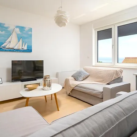 Apartment Luxury Bella Vista Holidays @ Kasuni Beach