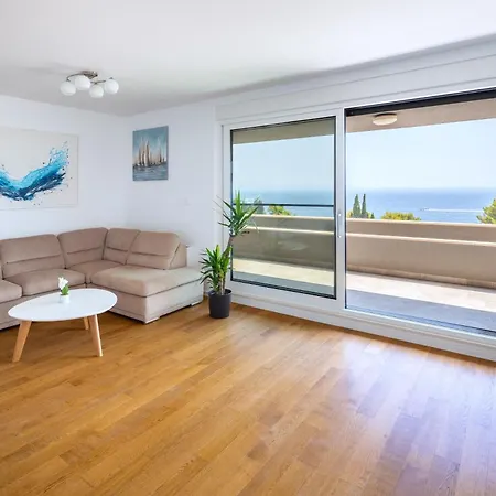 Luxury Bella Vista Holidays @ Kasuni Beach Split