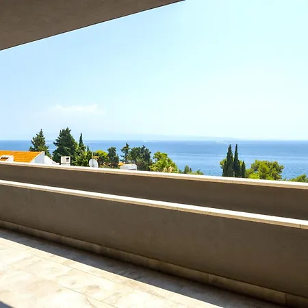 Luxury Bella Vista Holidays @ Kasuni Beach Apartment