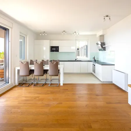 Apartment Luxury Bella Vista Holidays @ Kasuni Beach Split