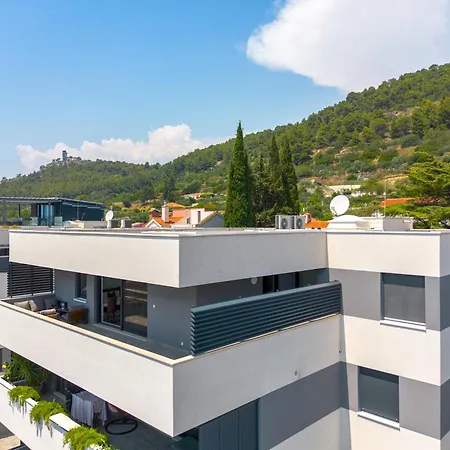 Luxury Bella Vista Holidays @ Kasuni Beach Apartment Split